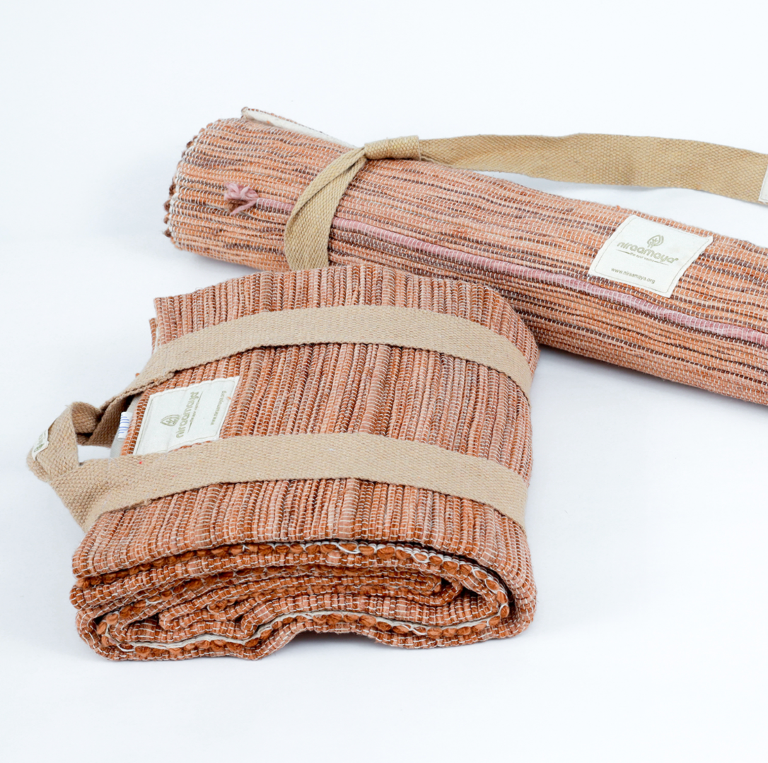Nachhaltige Ayur Vastra Yogamatte aus Bio-Baumwolle / Ekologiczna mata do jogi Ayur Vastra z bawełny organicznej